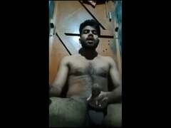 Watch this Indian hunk's steamy Indian sex gauze with cum in his mouth