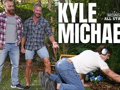 Kyle Michaels, Brogan & Greg Dixxon give a wet without a condom rail on their transportable bike